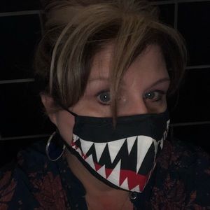 Meet your Posher, Jonina